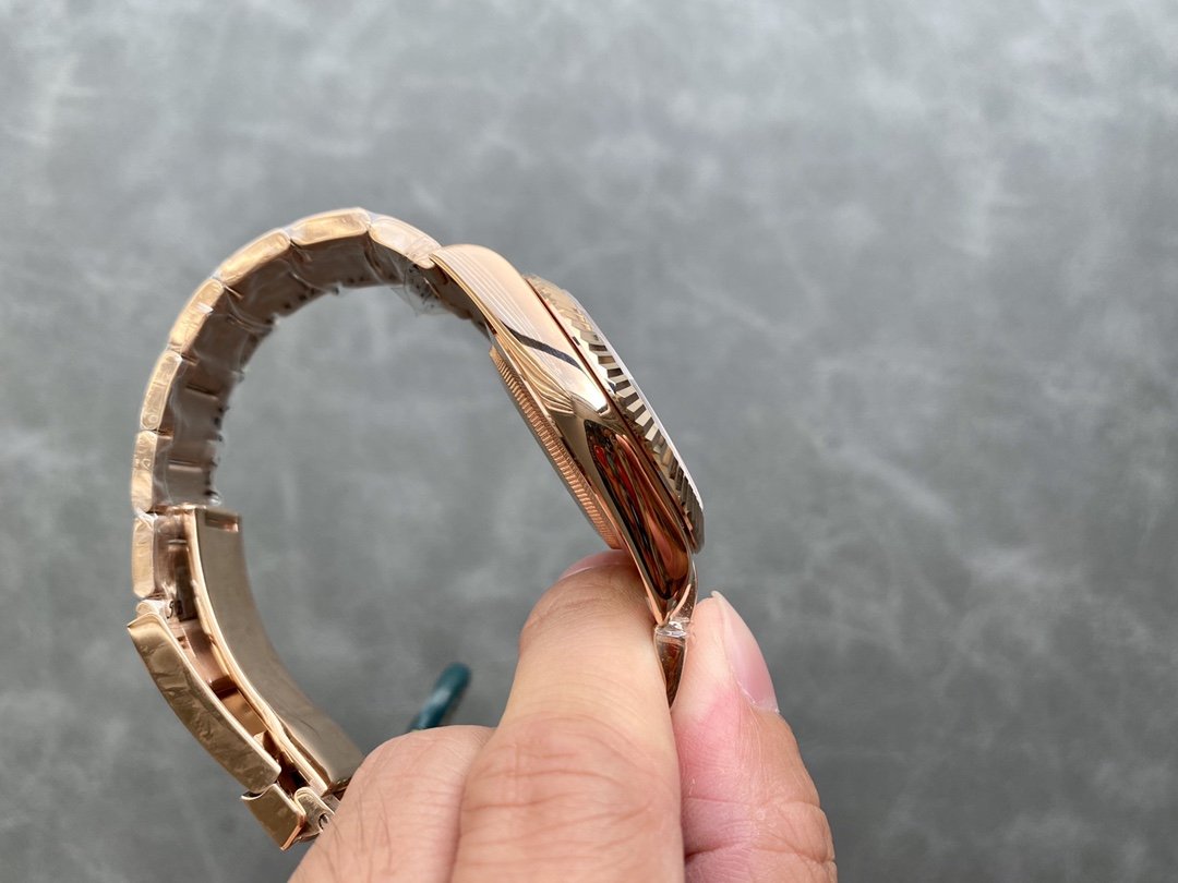 SKY-DWELLER ROSE GOLD 42 BLUE DIAL