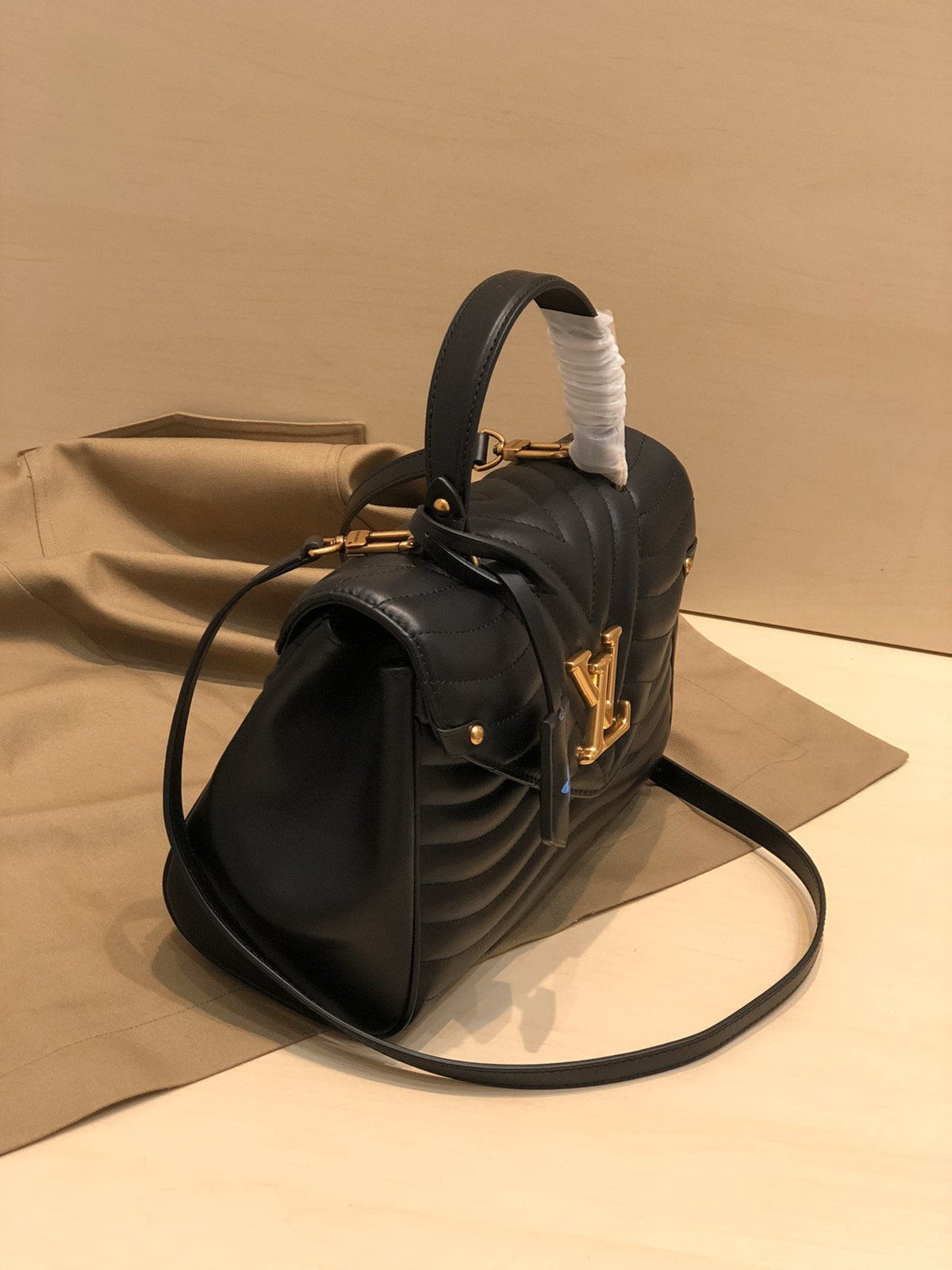 LV TOP HANDLE 26CM BLACK CALFSKIN