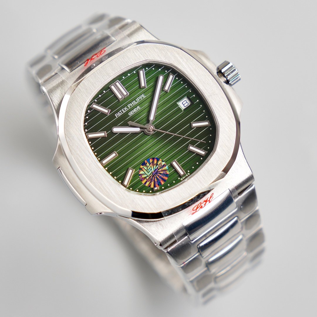 PATEK NAUTILUS 5711 STAINLESS STEEL GREEN DIAL