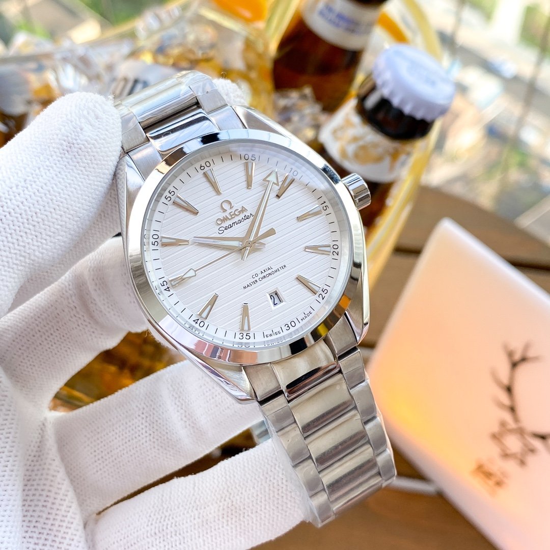 SEAMASTER AQUA TERRA STAINLESS STEEL WHITE DIAL
