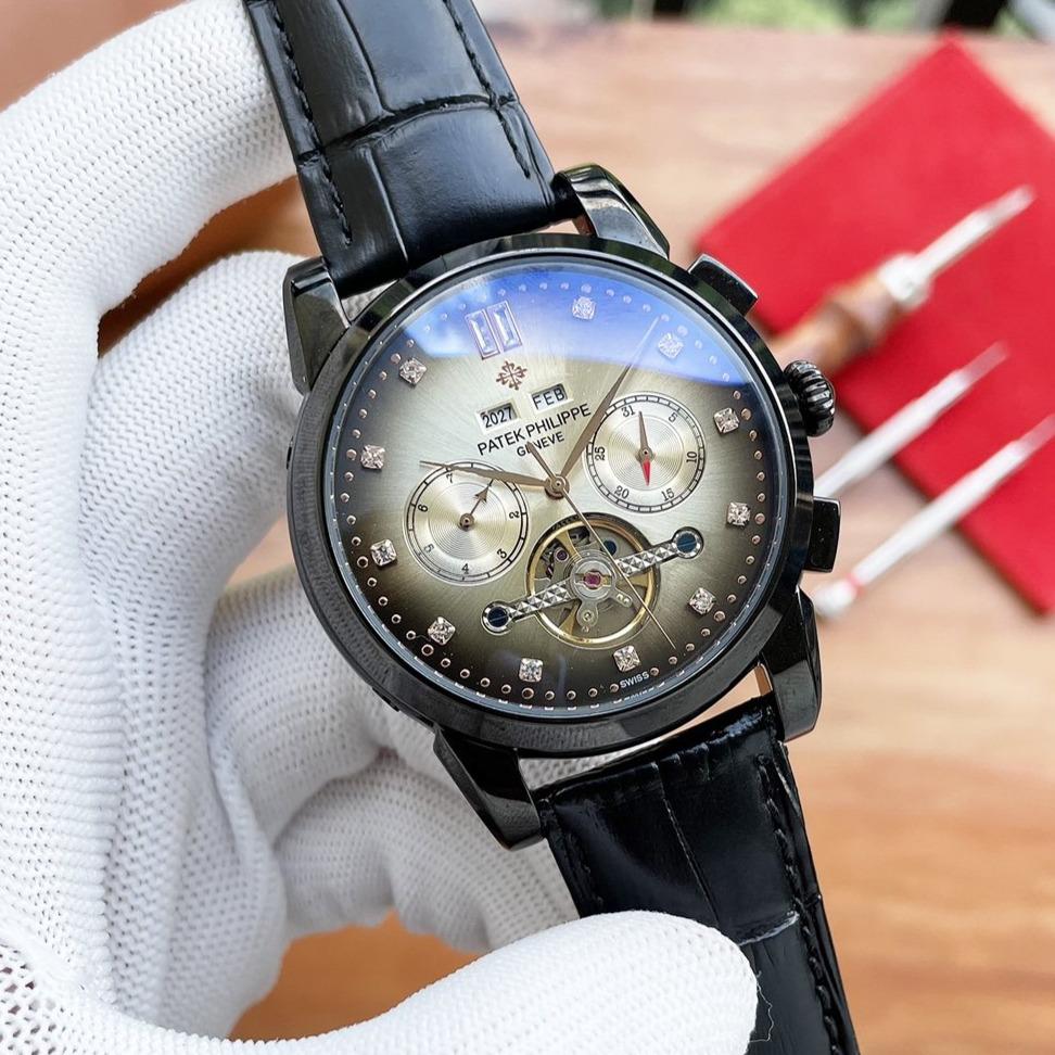 PATEK ANNUAL CALENDAR DIAMOND NUMERALS