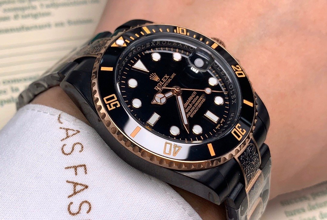 SUBMARINER DATE 40 CUSTOM GOLD BLACK HAND ENGRAVED