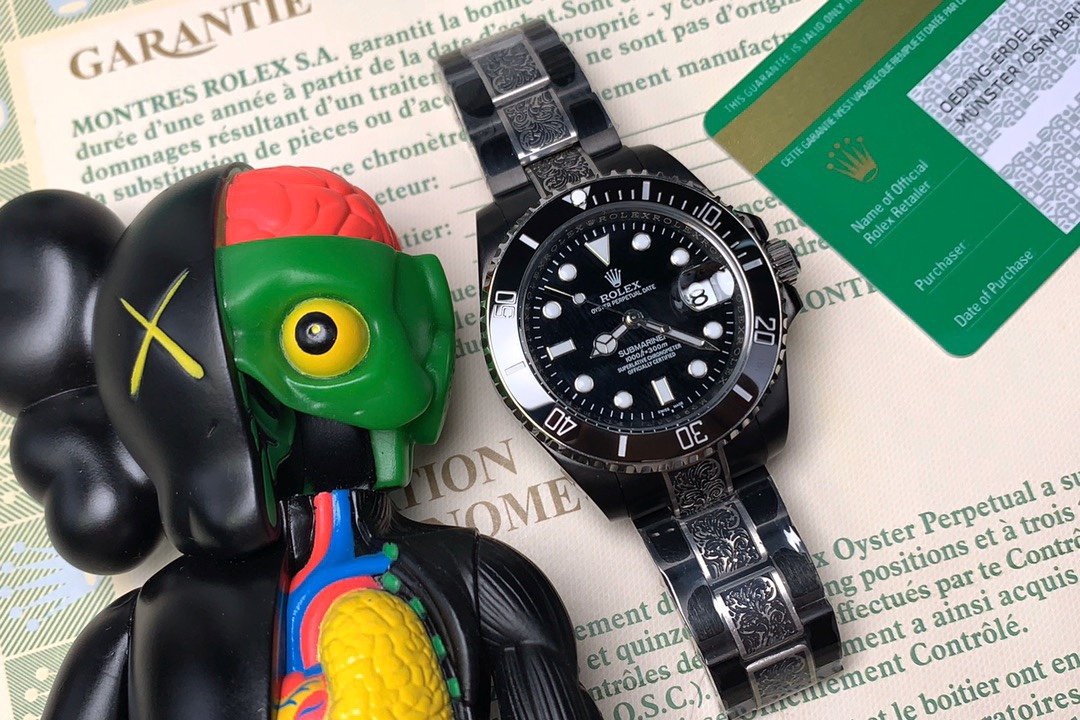 SUBMARINER DATE 40 CUSTOM ALL BLACK HAND ENGRAVED