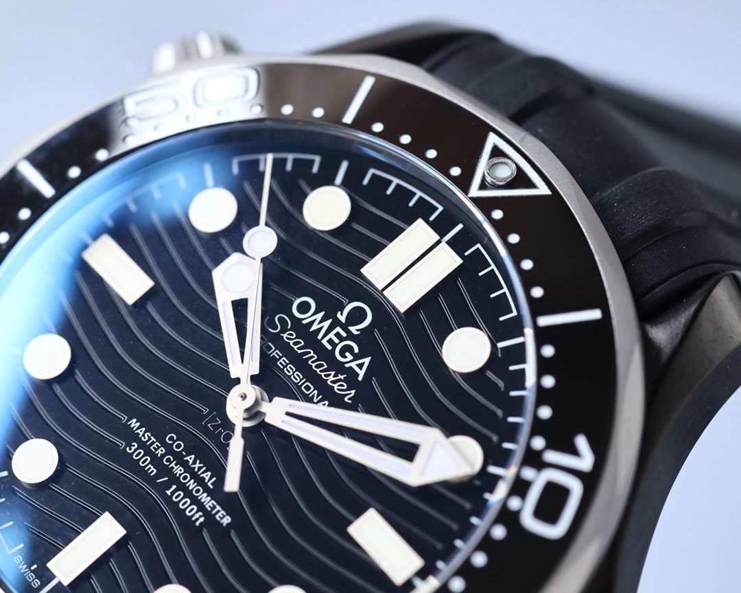 SEAMASTER PROFESSIONAL 300M DIVER BLACK CASE LIMITED EDITION