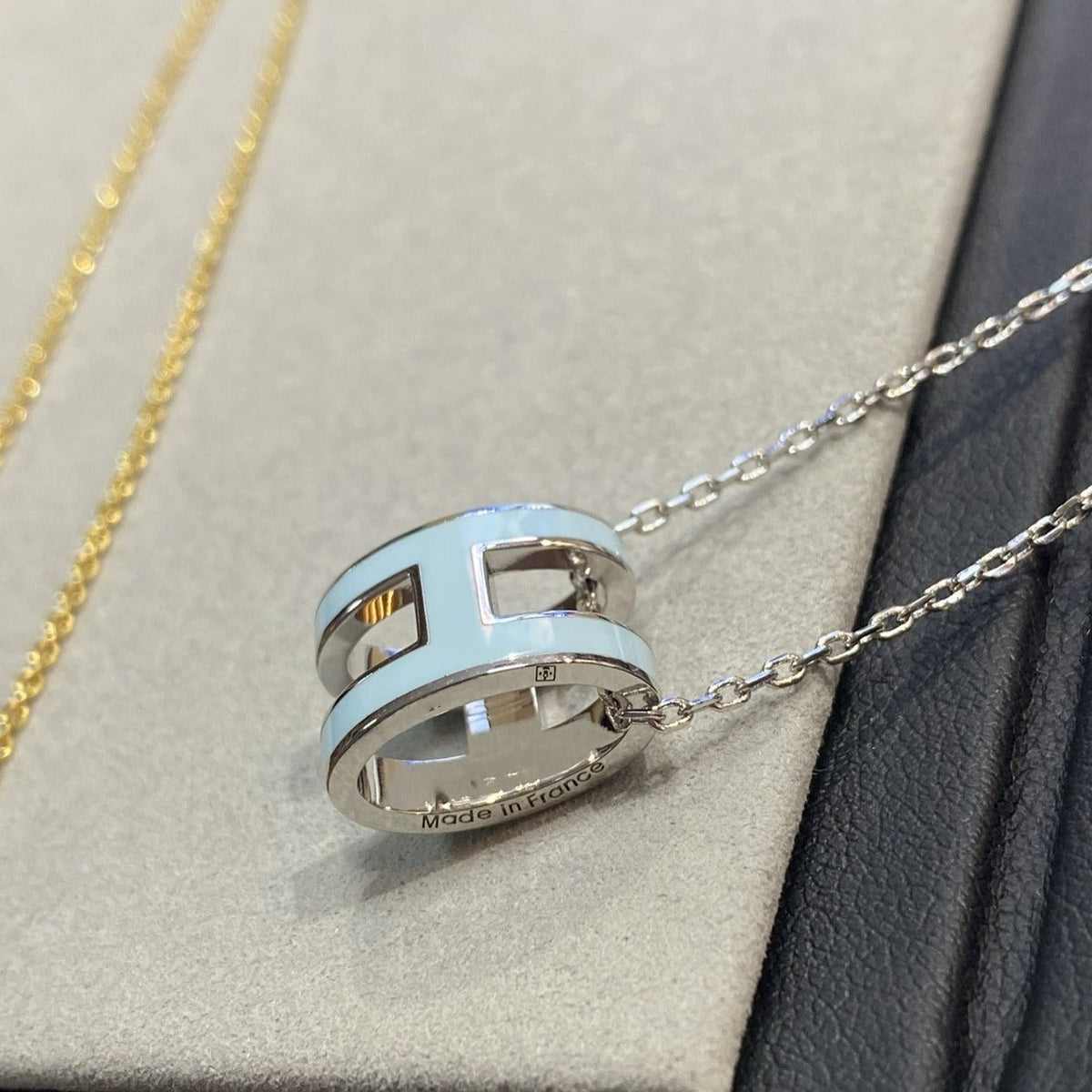 POP H LIGHT BLUE NECKLACE