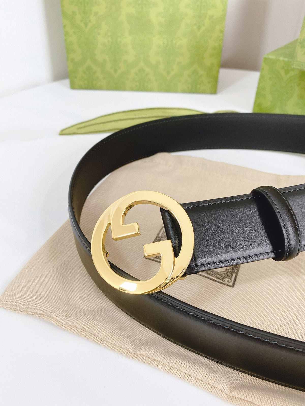 INTERLOCKING G GOLD BUCKLE 40MM BLACK LEAHTER