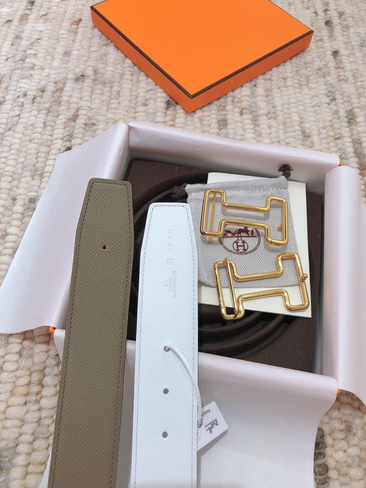 H TONIGHT BELT 38MM WHITE ETOUPE LEATHER