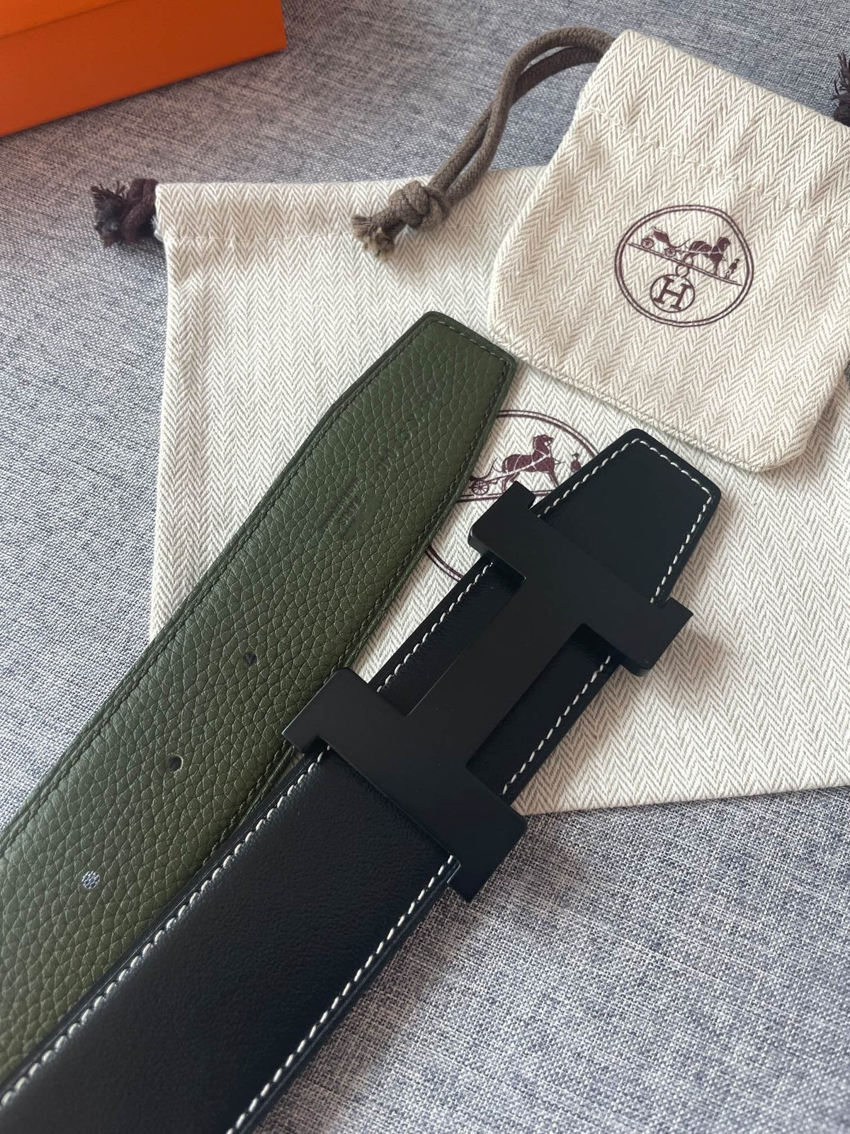 H CONSTANCE REVERSIBLE BELT 38MM BLACK BUCKLE BLACK GREEN LEATHER