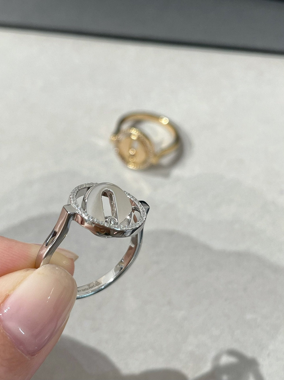 LUCKY MOVE DIAMOND RING