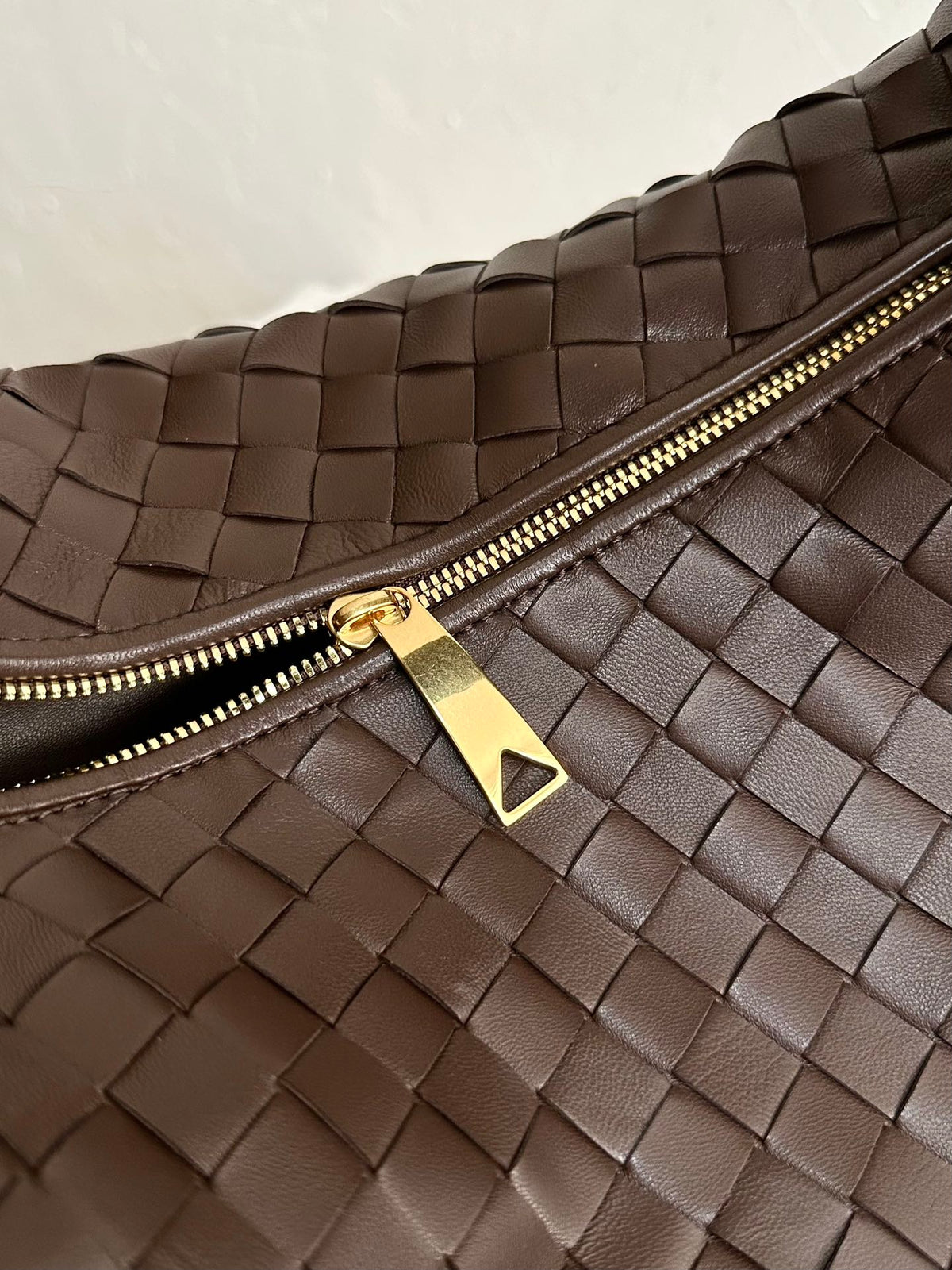 BV SMALL JODIE 48CM CHOCOLATE LAMBSKIN