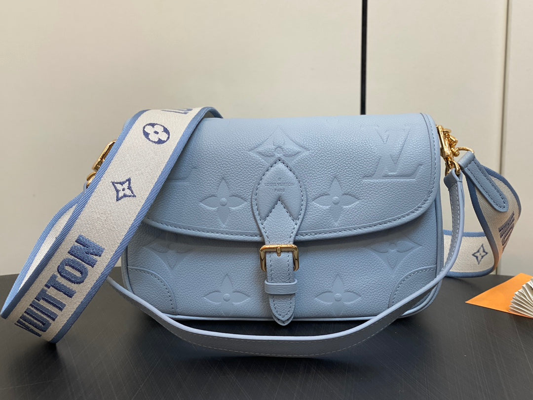 diane 24 light blue monogram empreinte leather