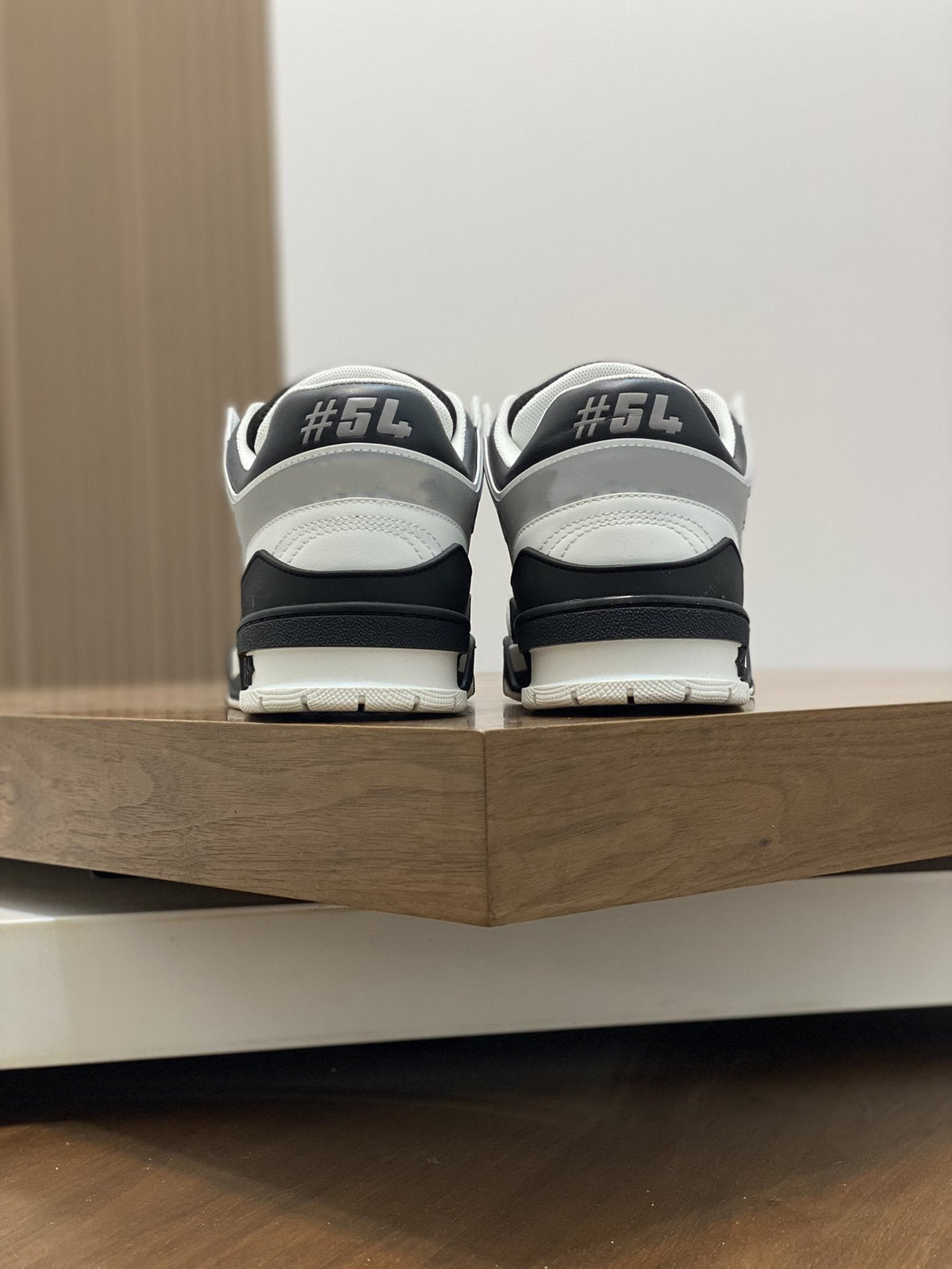 LV TRAINER  BLACK GREY SNEAKER