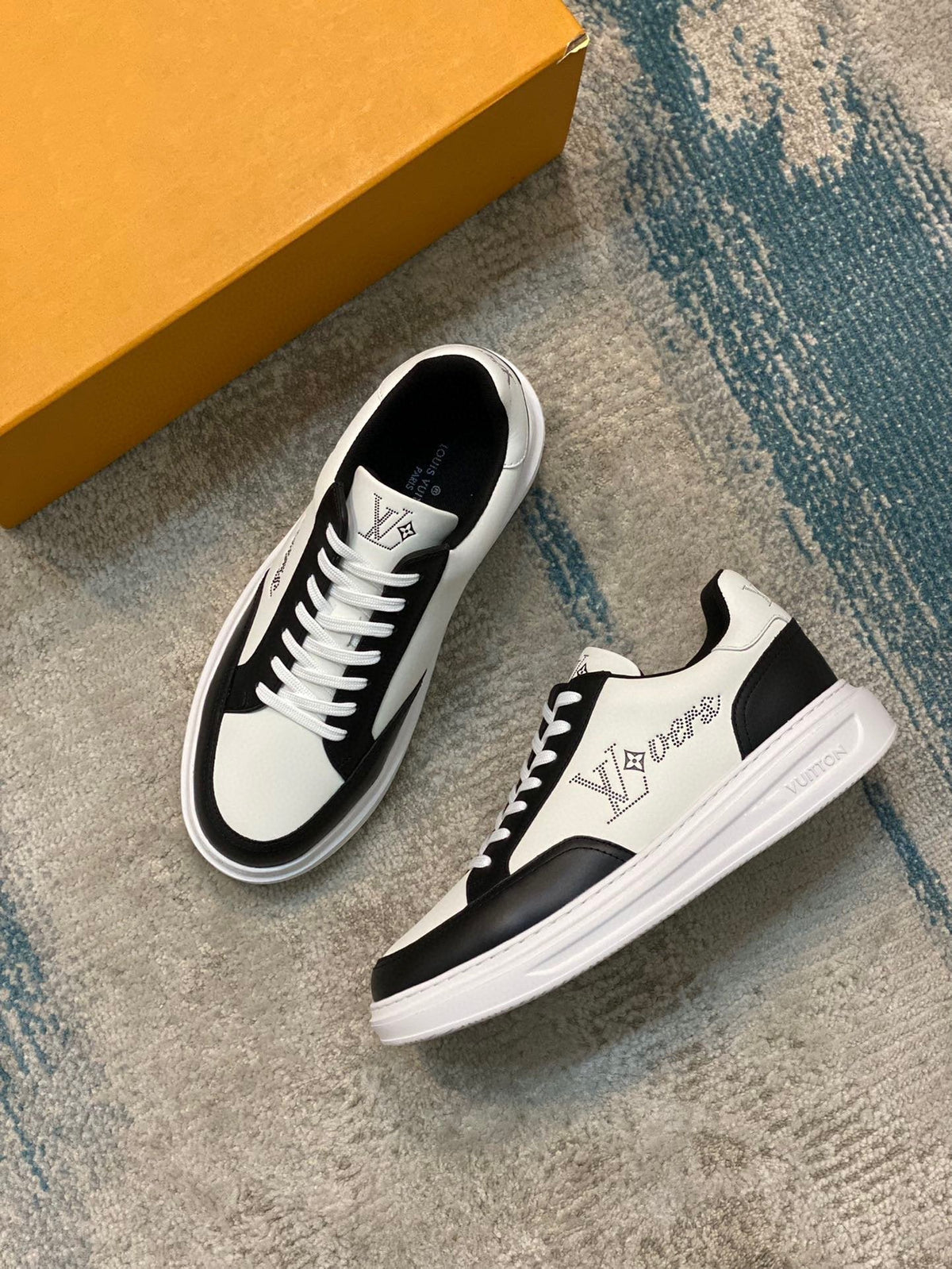 LV BEVERLY SNEAKER WHITE BLACK