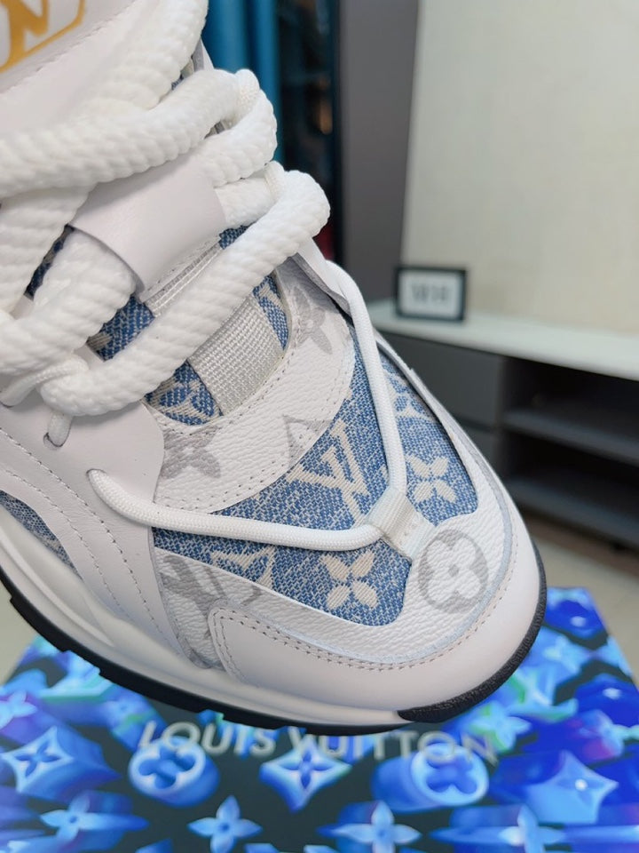 LV MEN'S WHITE SPORTS SHOES