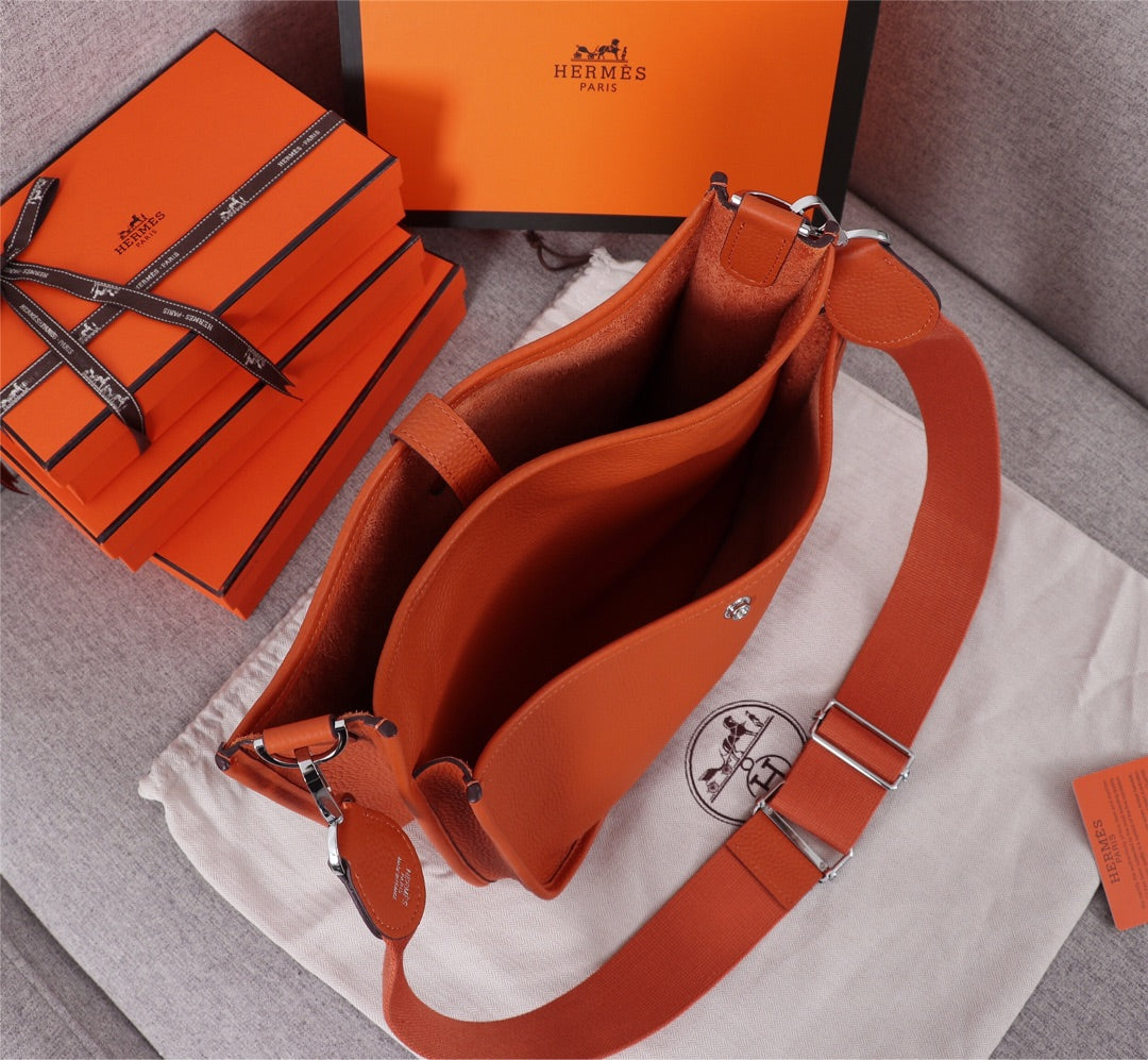 HM EVELYNE BAG 28 RED ORANGE TOGO