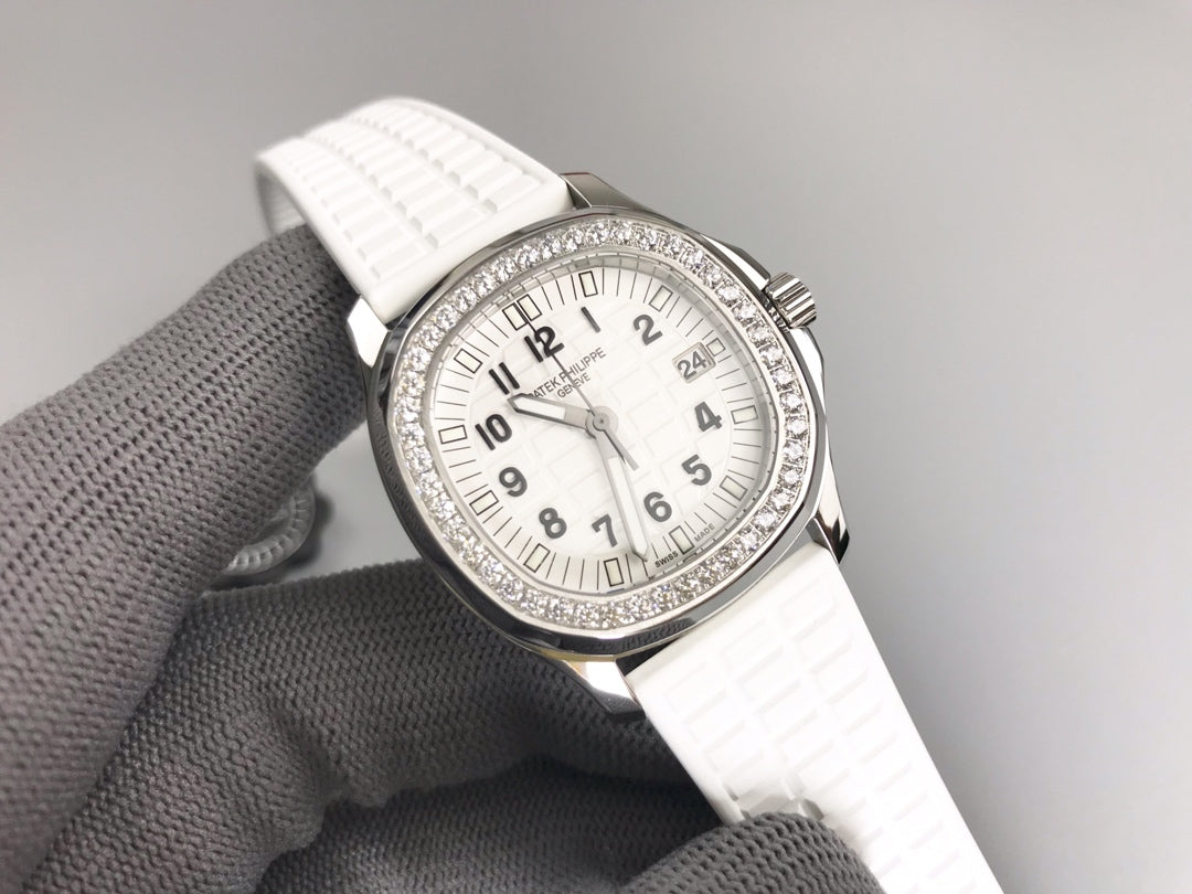 PATEK Aquanaut 5067A 35.6mm White Dial