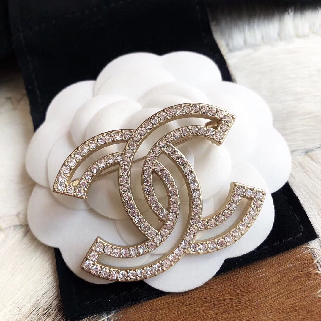 CC Brooch 156132