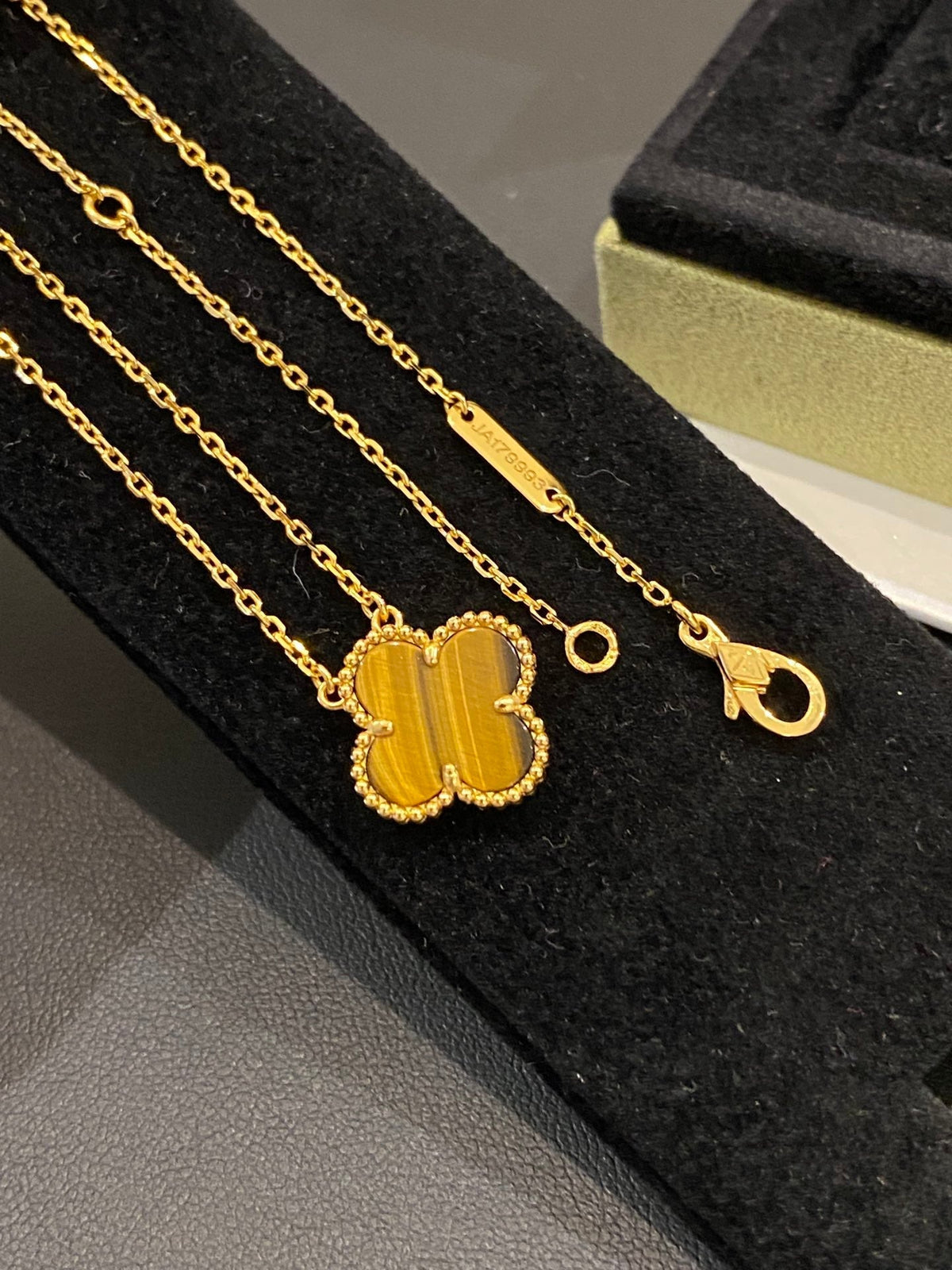 VCA Clover Necklace Tiger's Eye Gold