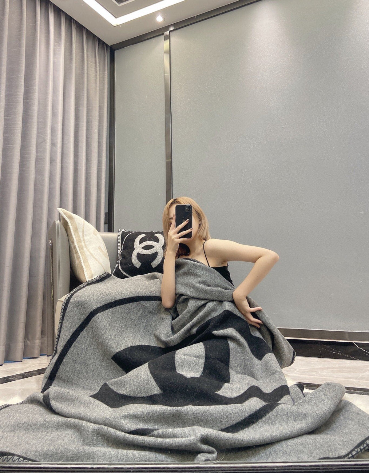 CC Blanket Large Logo Wool Cashmere