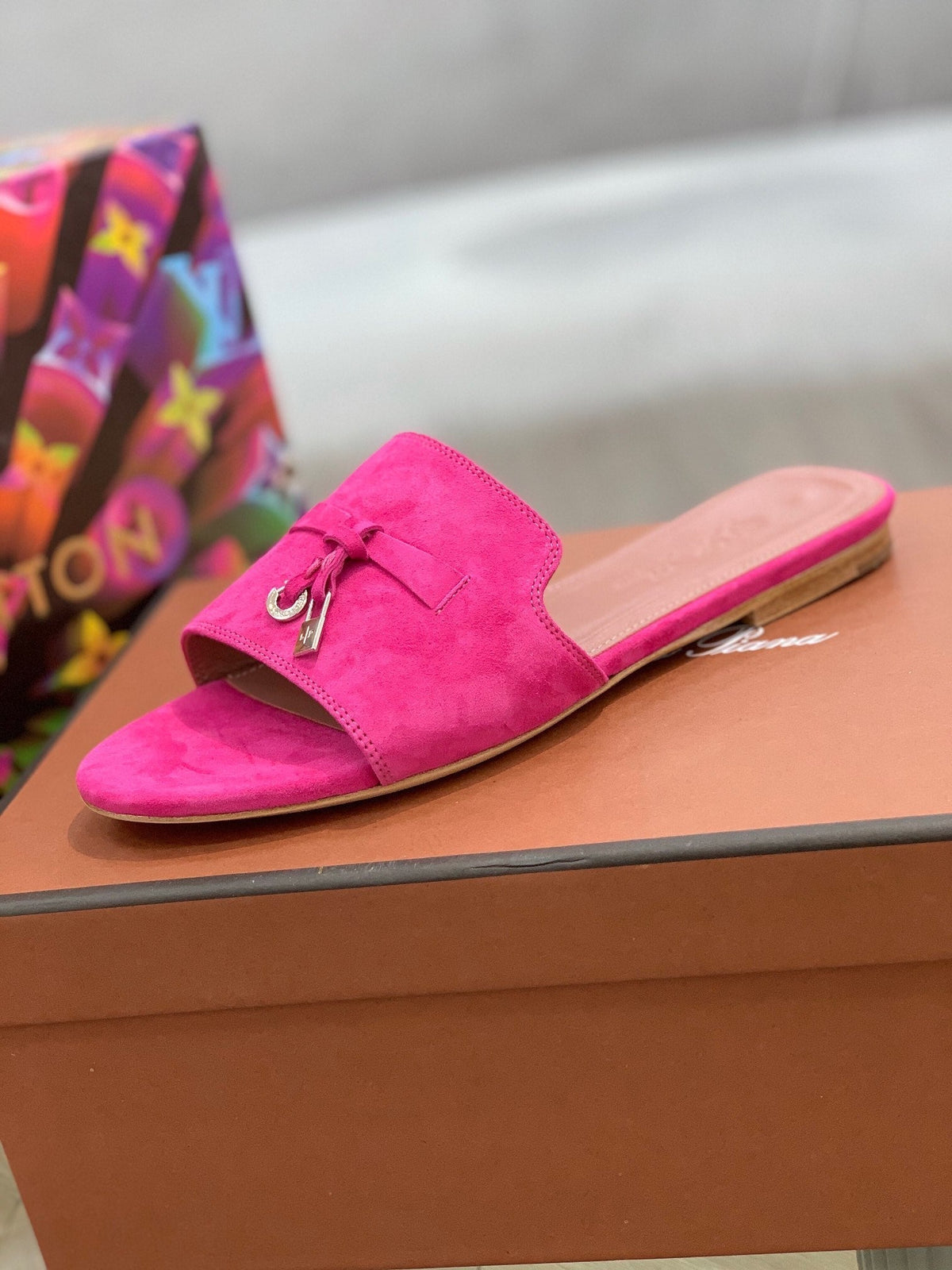 LP SUMMER CHARMS SANDALS BRIGHT PINK SUEDE