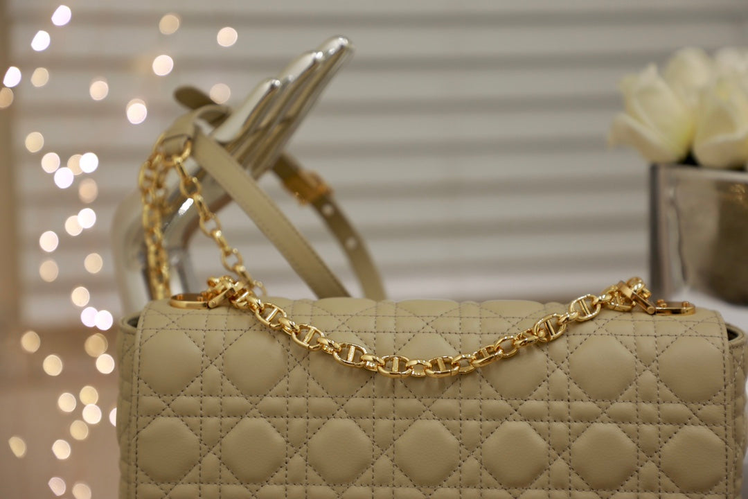LARGE CARO BAG 28 LIGHT BEIGE CALFSKIN