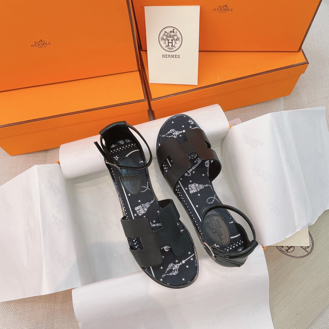 HM Flat Sandals Black Cowhide 348048