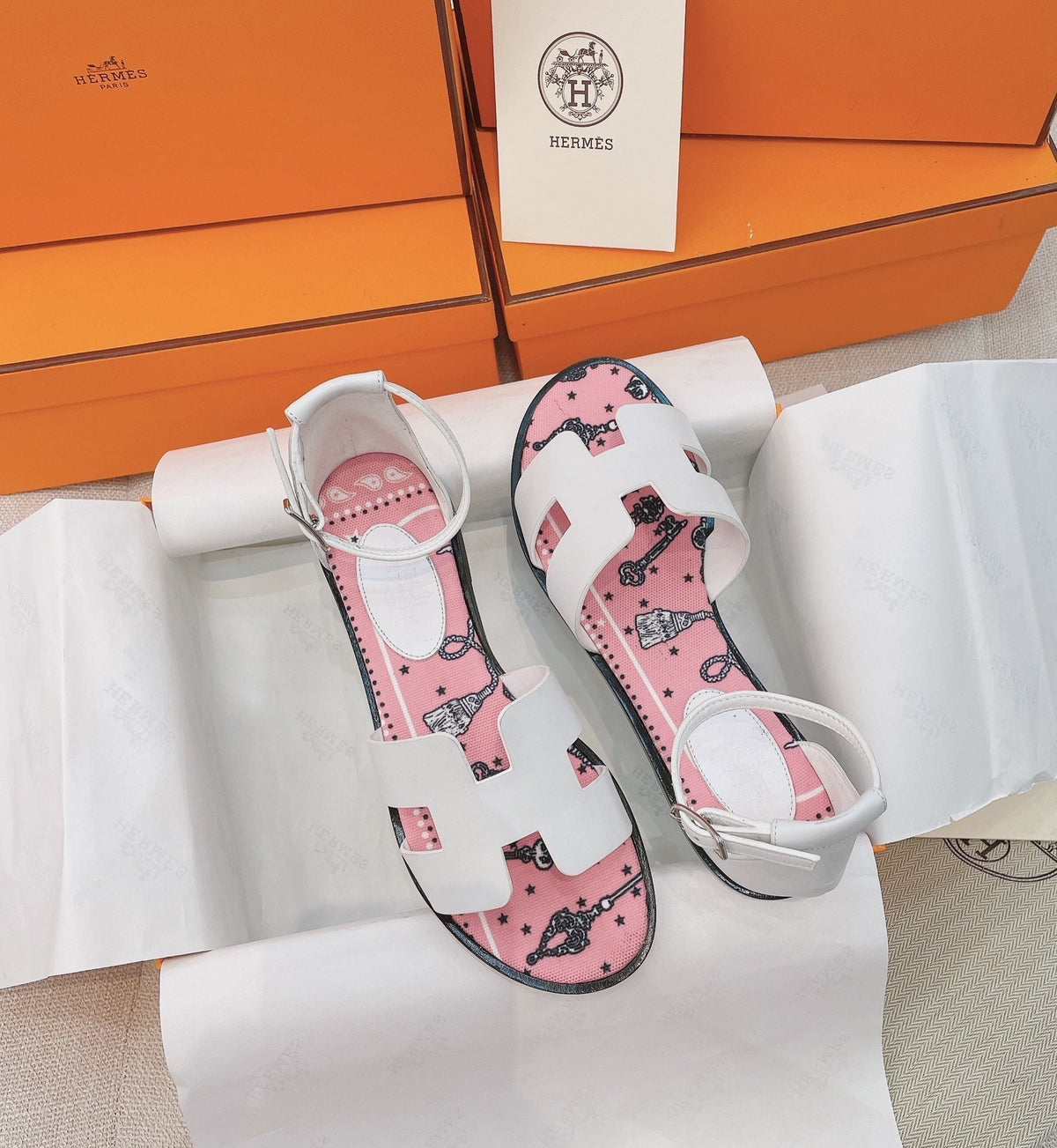 HM Flat Sandals White Pink Cowhide 348049