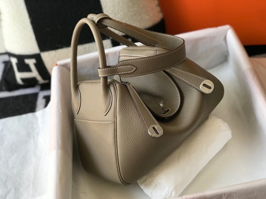 HM LINDY 30 BAG KHAKI TAURILLON CLEMENCE LEATHER