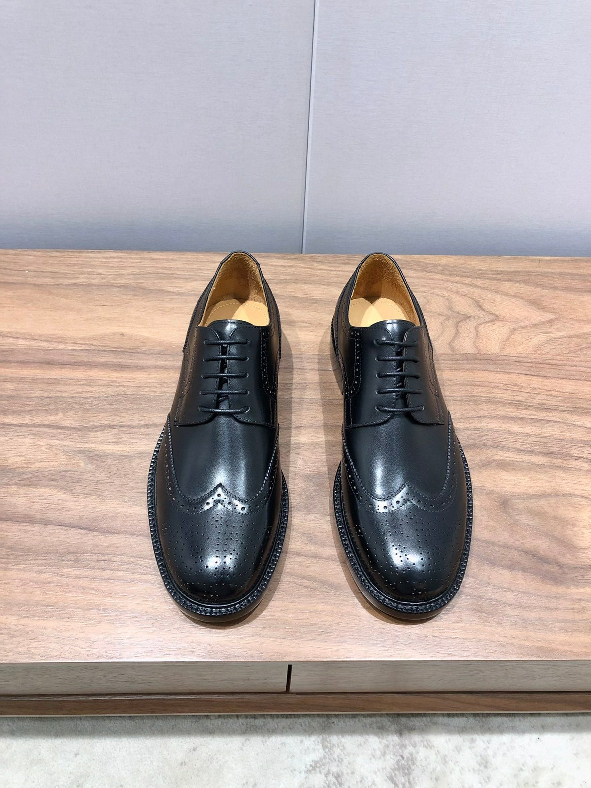 CD LONDON WINGTIP OXFORD BLACK CALFSKIN
