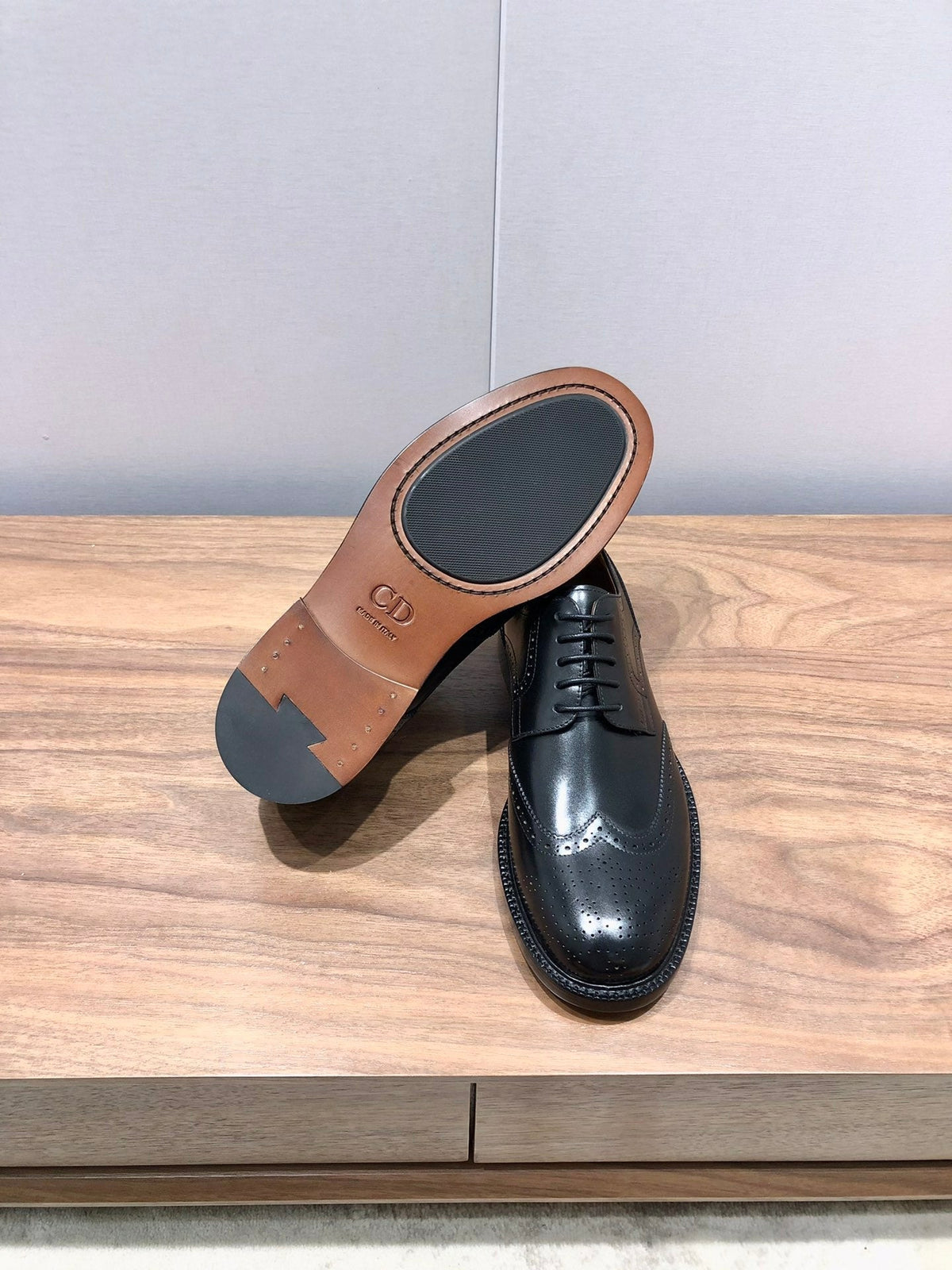 CD LONDON WINGTIP OXFORD BLACK CALFSKIN