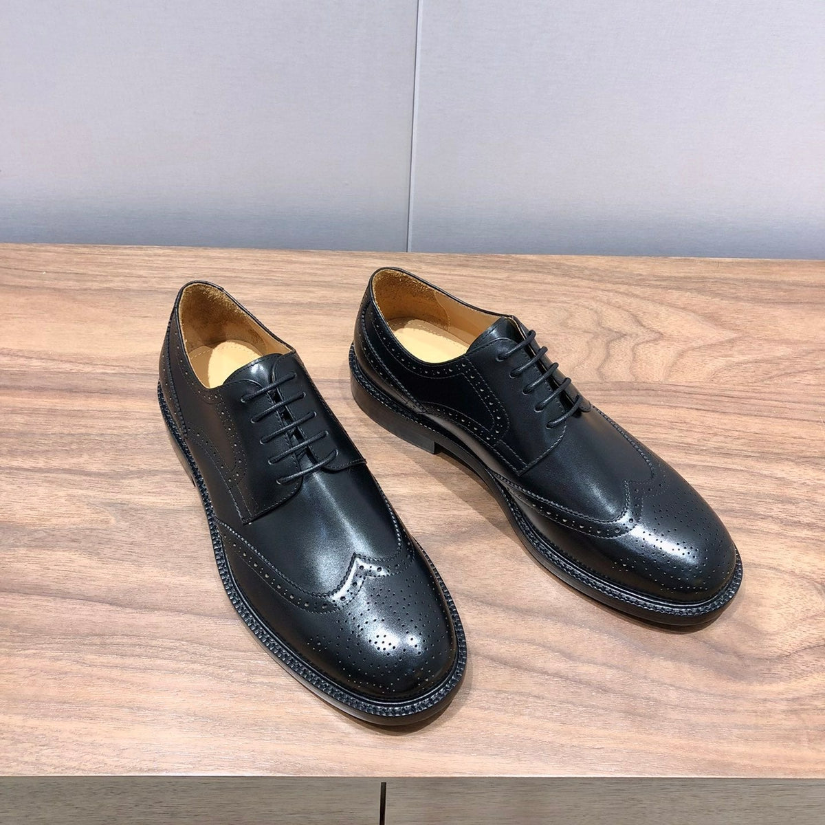 CD LONDON WINGTIP OXFORD BLACK CALFSKIN