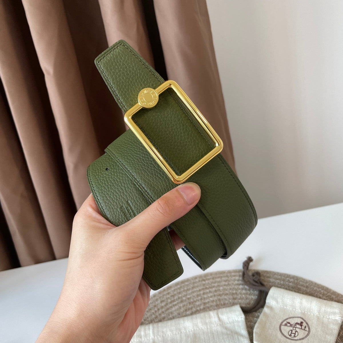 OSCAR BELT BUCKLE & REVERSIBLE OLIVE GREEN LEATHER STRAP 38MM GOLD HARDWARE