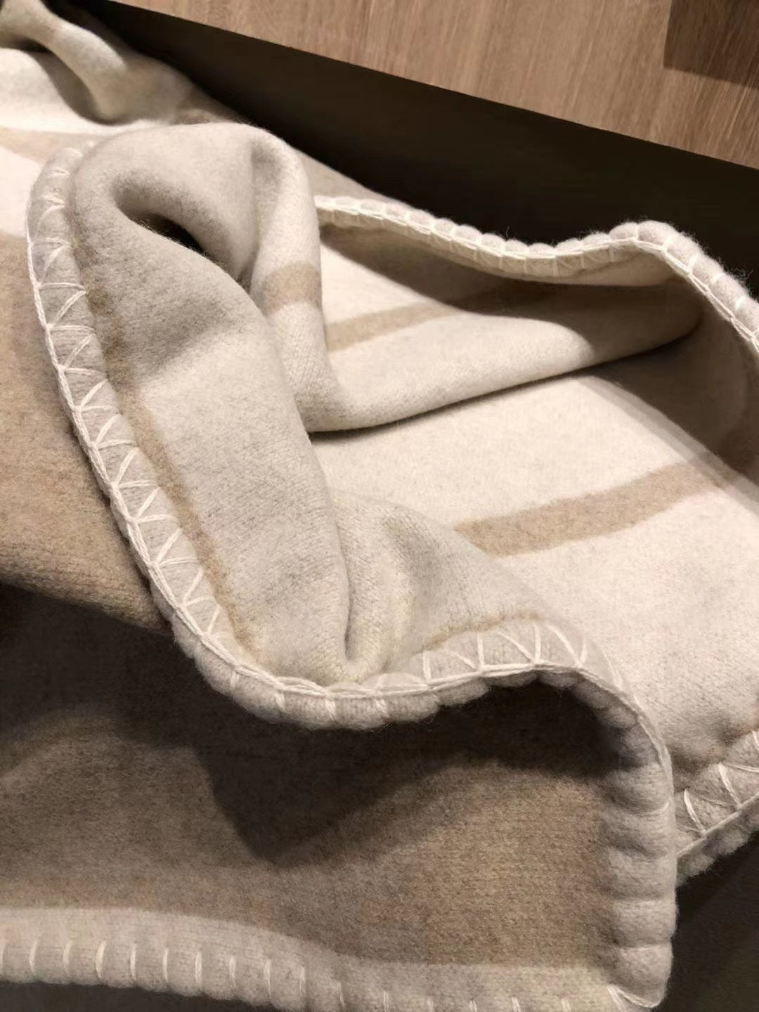 CC Merino Blanket Beige White Wool Cashmere