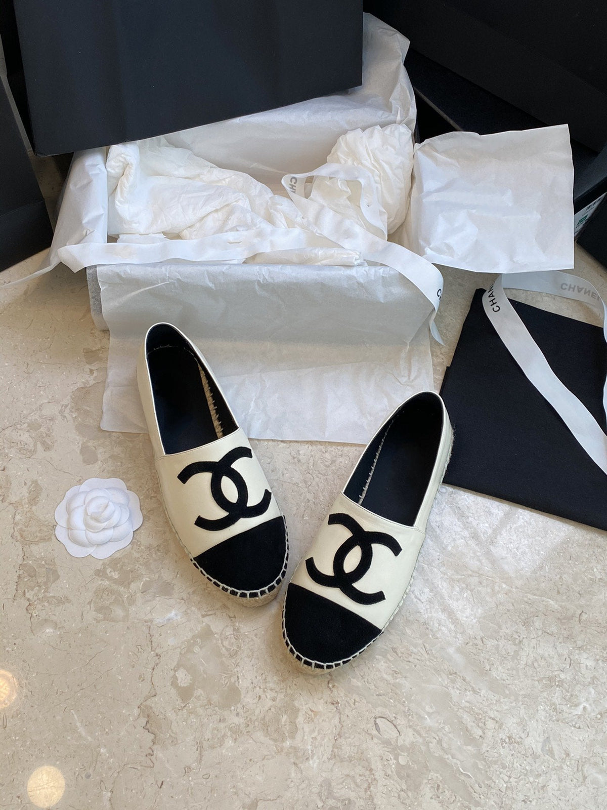 espadrilles white lambskin black velvet