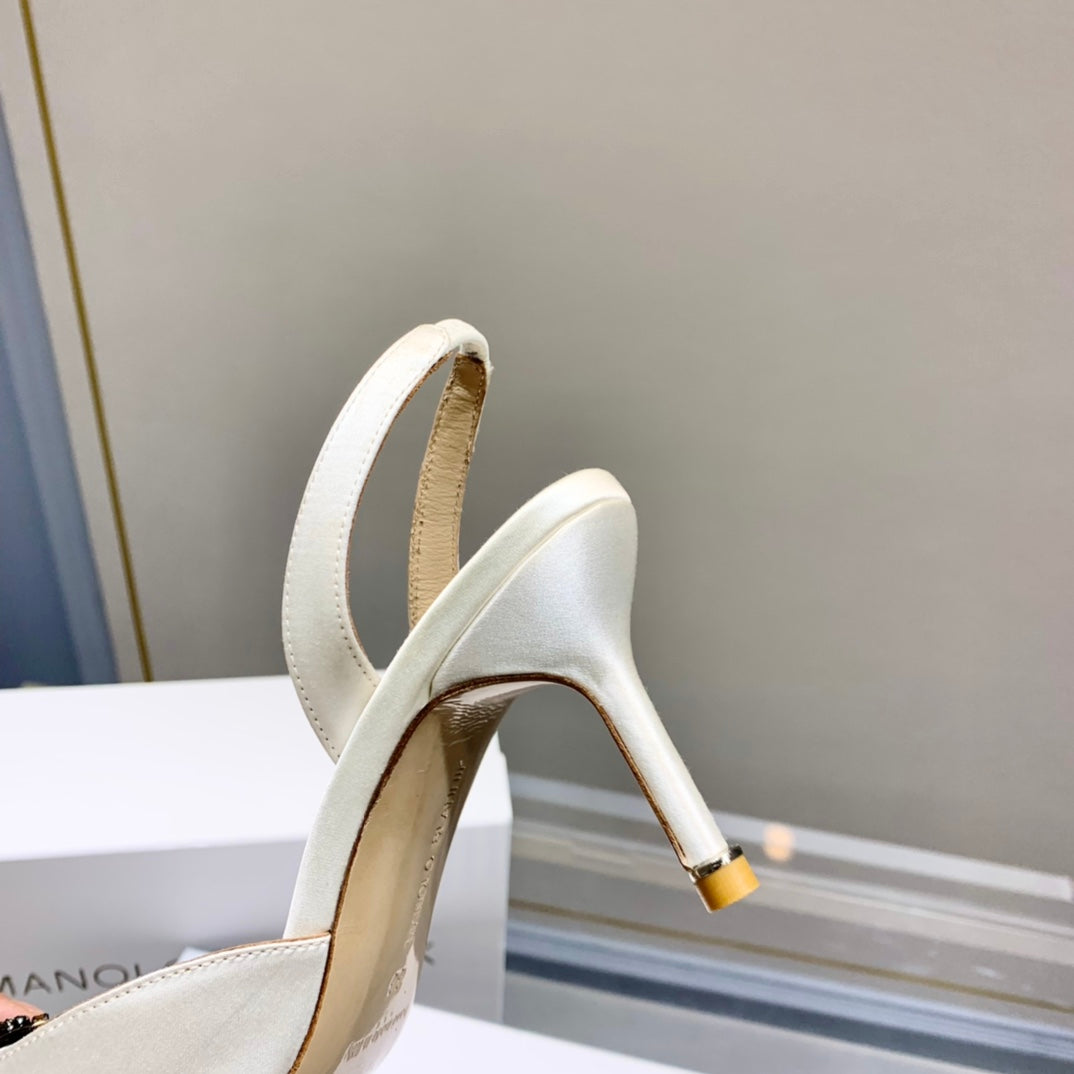 Manolo Buckle Slingback 7cm White Silk 208028