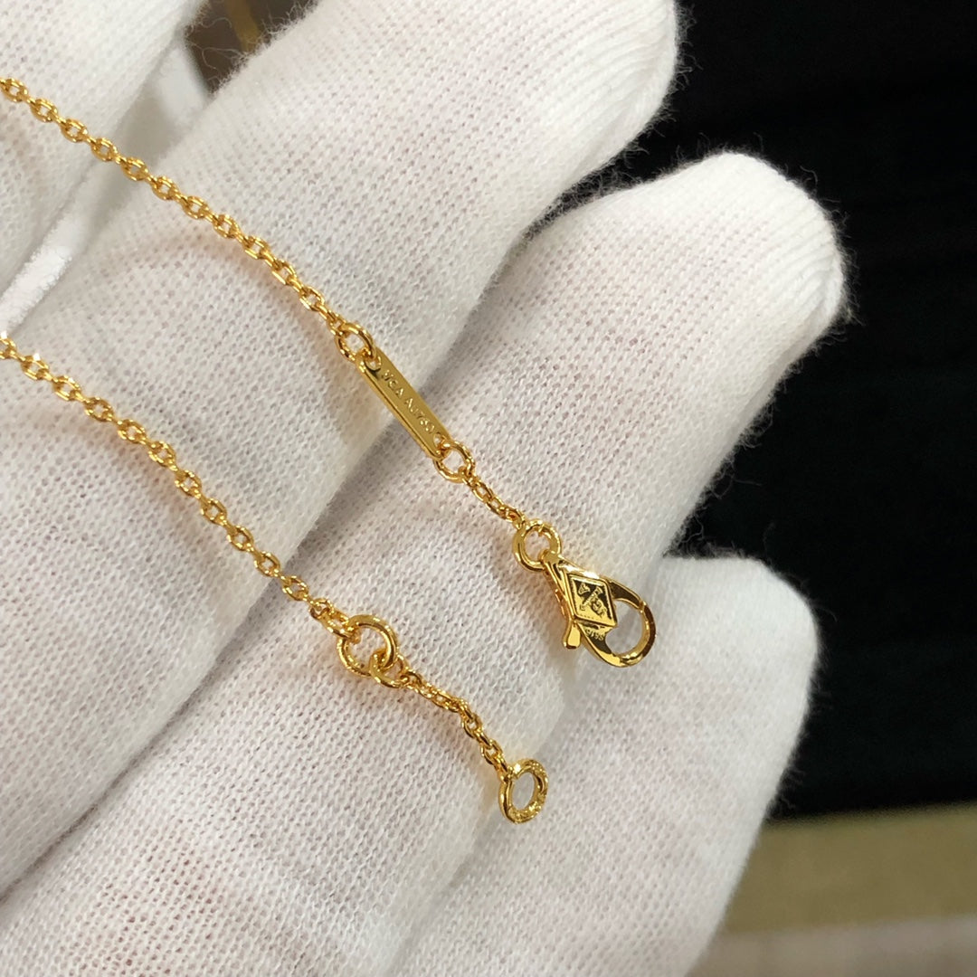 VCA Butterfly White Mop Gold 1 Motifs Bracelet