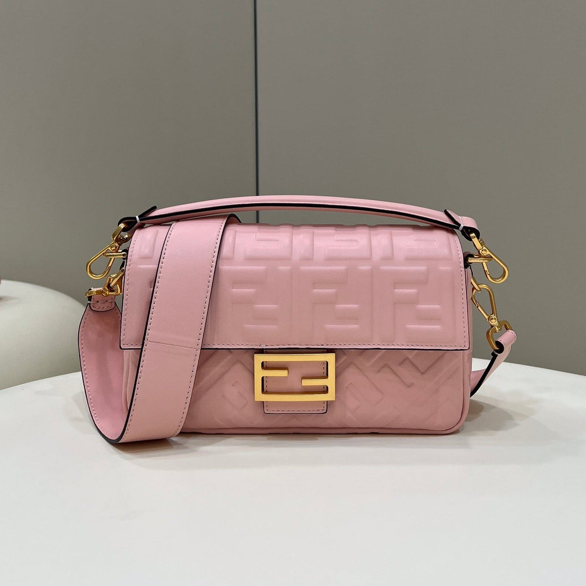 Baguette 27cm Pink Lambskin Gold Hardware