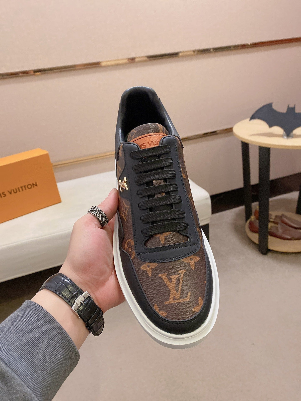 LV TRAINER IN BLACK MIX CHOCOLATE BROWN CALFSKIN