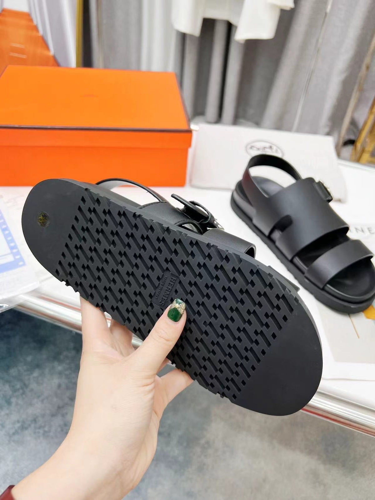 HM HENRIO SANDAL BLACK CALFSKIN