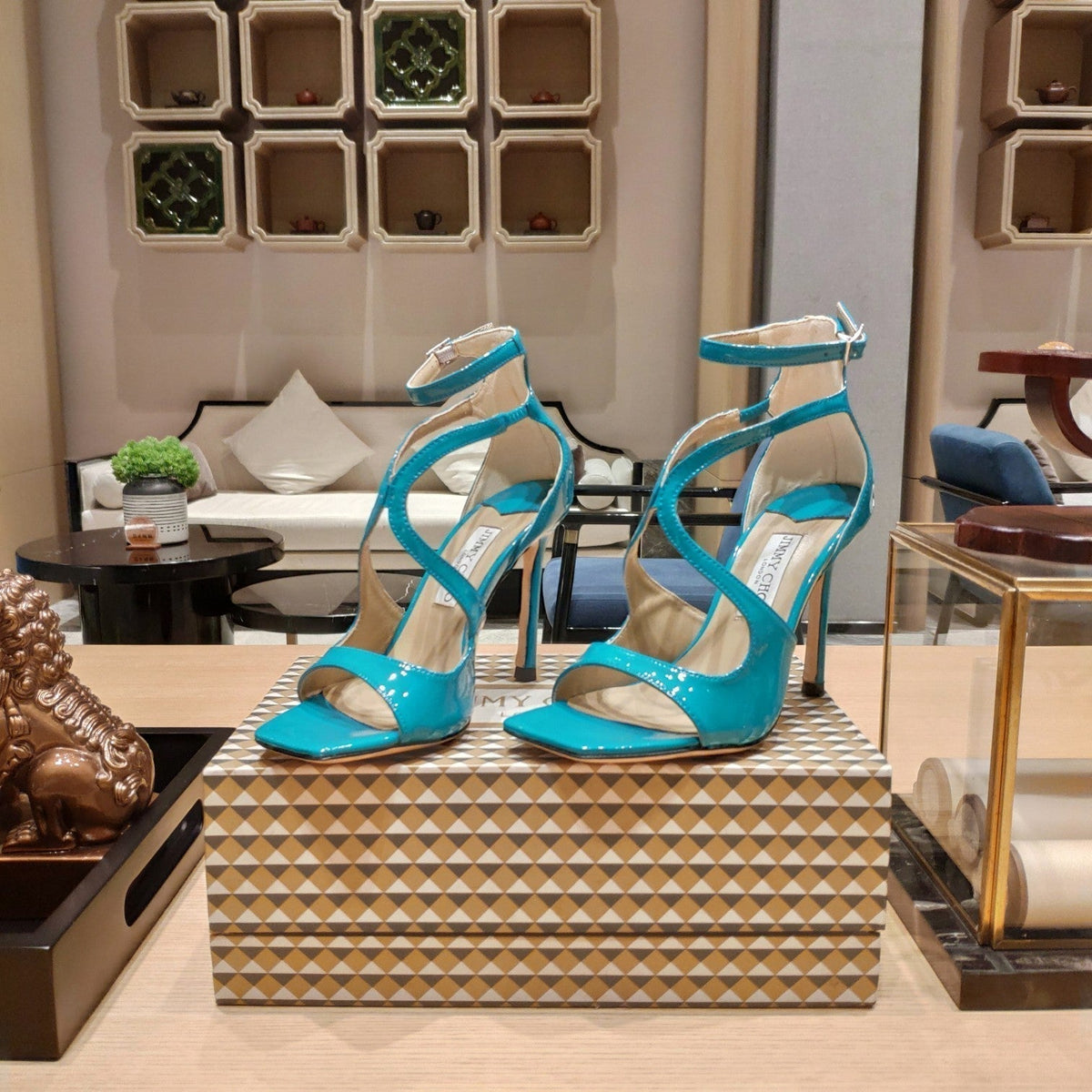 Jimmy 25 Azia 95 Pacific Blue Patent Leather 240080
