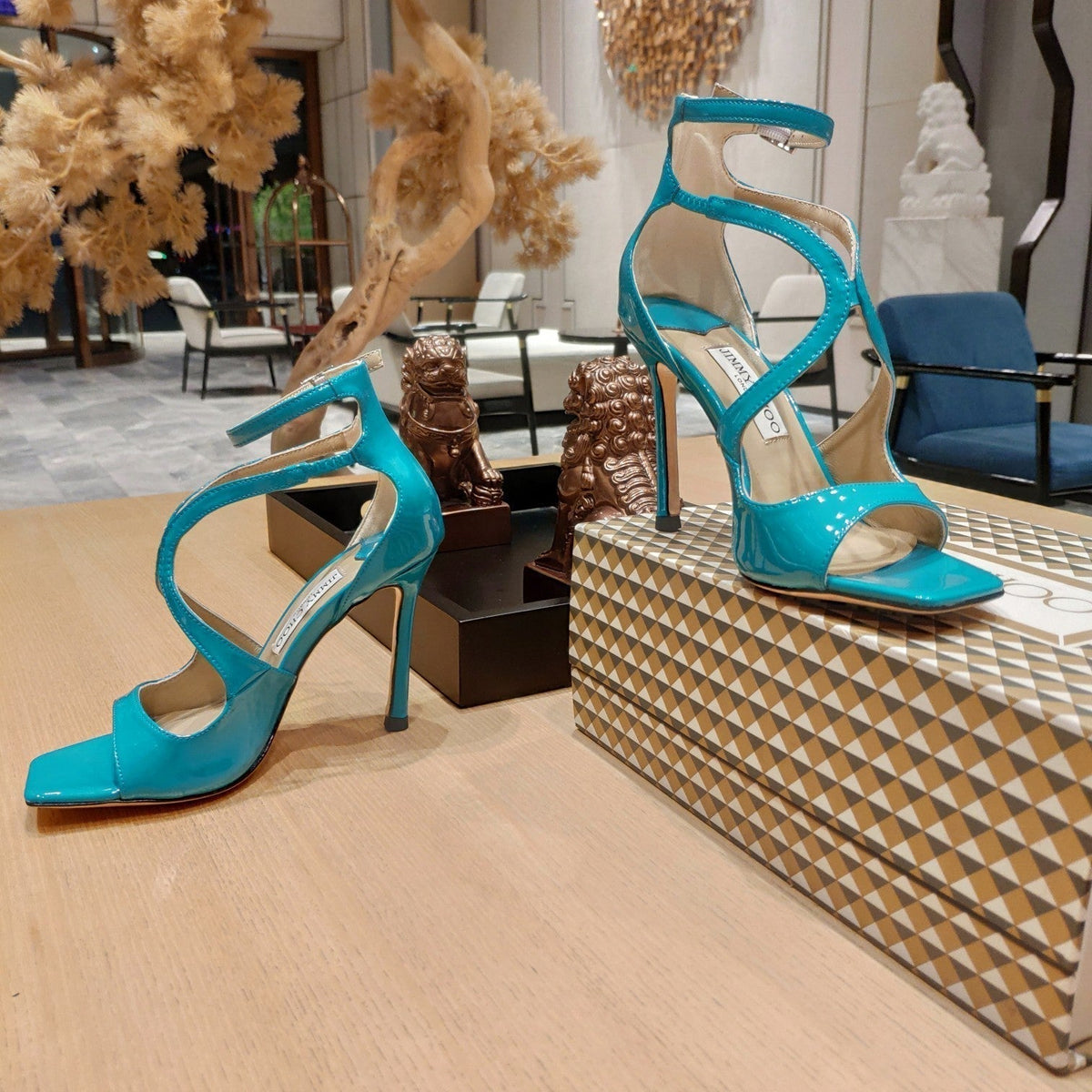Jimmy 25 Azia 95 Pacific Blue Patent Leather 240080