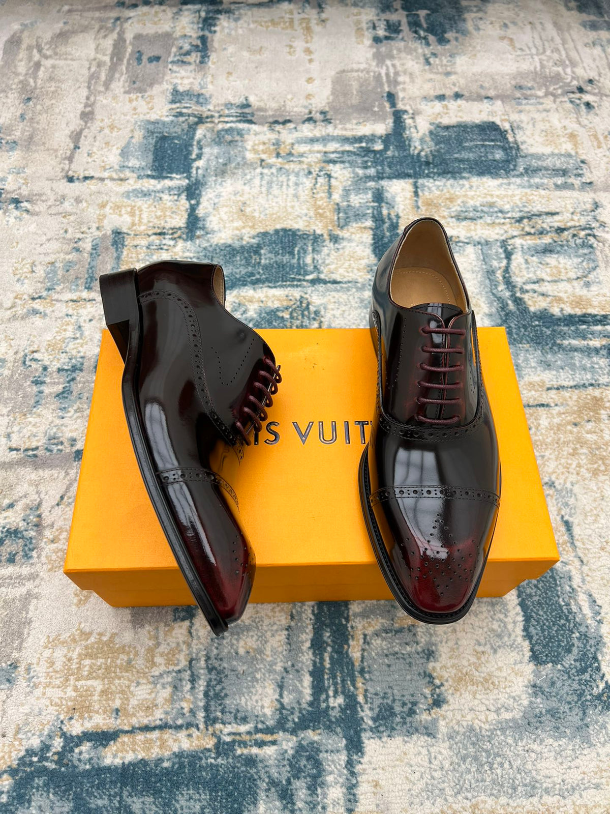 LV LACE-UP IN WINE RED GLOSSY CALFSKIN