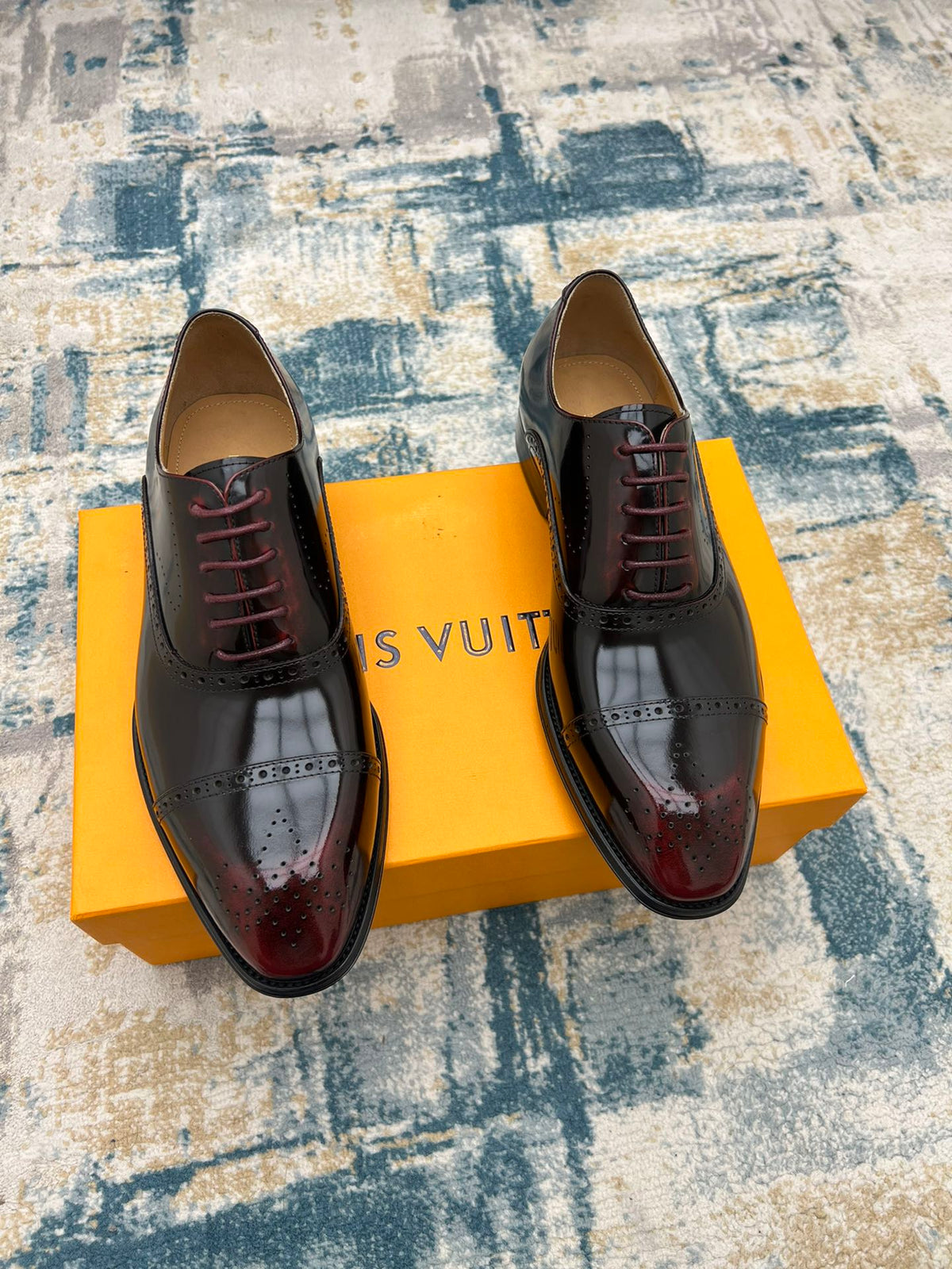 LV LACE-UP IN WINE RED GLOSSY CALFSKIN