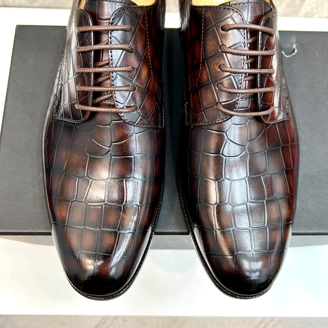 CD CROCODILE MOTIF BASIC OXFORD RUSSET CALFSKIN
