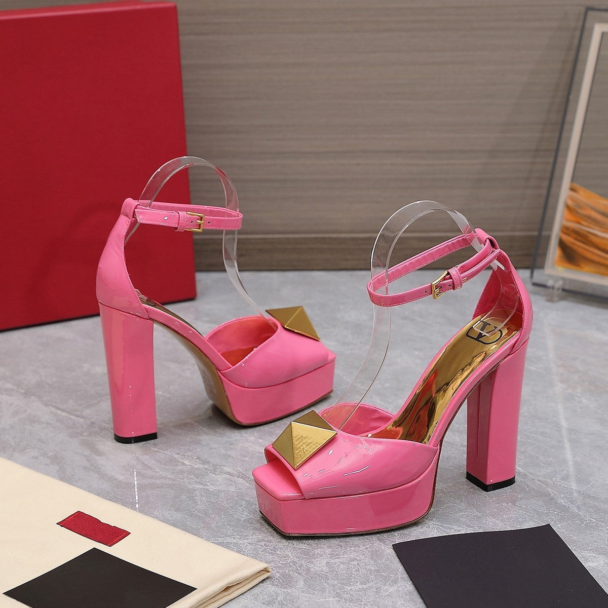 Open Toe Pump With One Stud Gold Patent Pink Leather 130MM