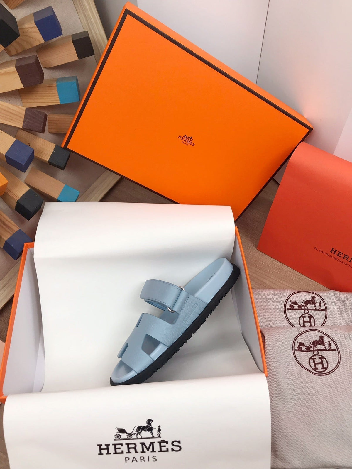 chypre sandal cloud blue calfskin