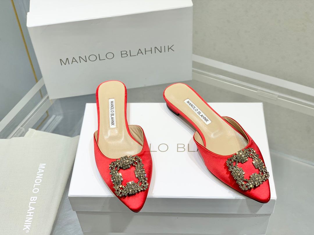 Manolo Buckle Flast Mules Red Silk 327518