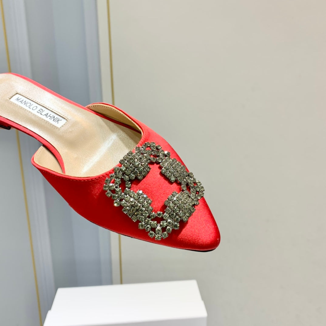 Manolo Buckle Flast Mules Red Silk 327518