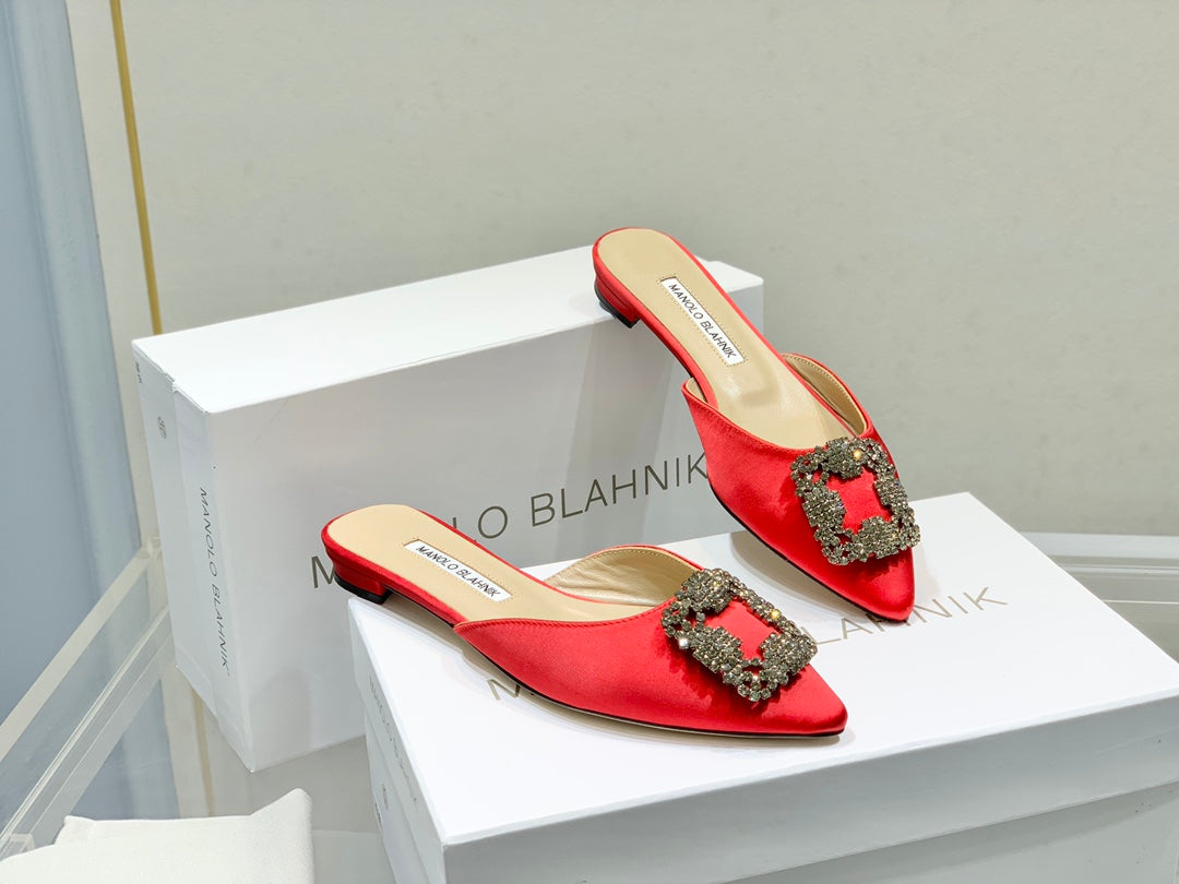 Manolo Buckle Flast Mules Red Silk 327518