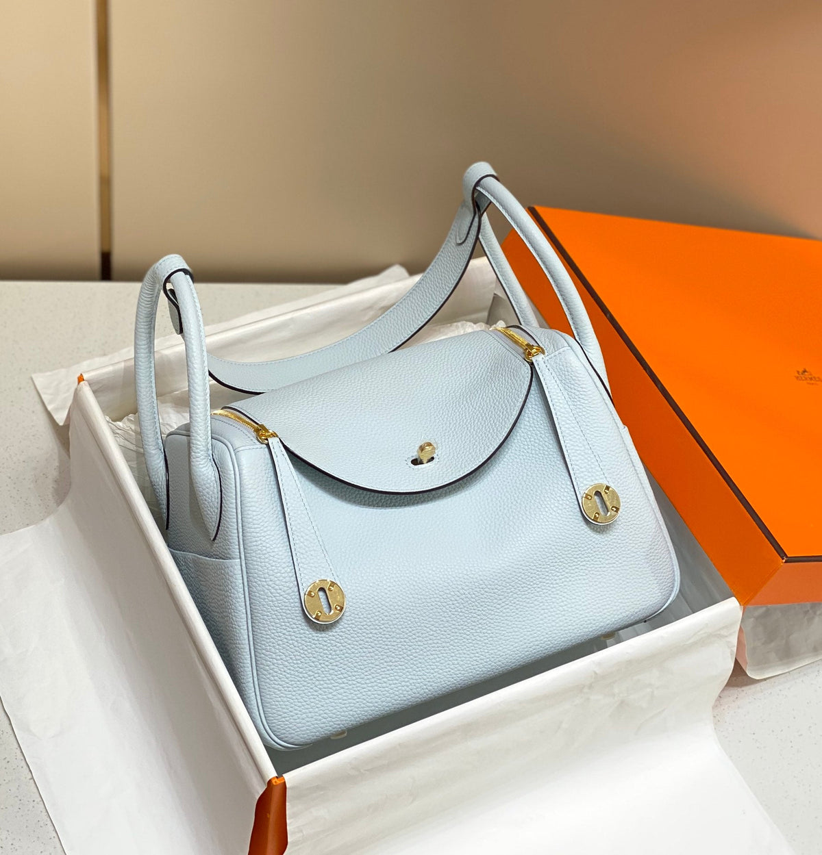 HM LINDY 30 BAG PASTEL BLUE TAURILLON CLEMENCE LEATHER